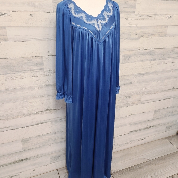 Miss Elaine Intimates & Sleepwear Vintage Miss Elaine 8s Long